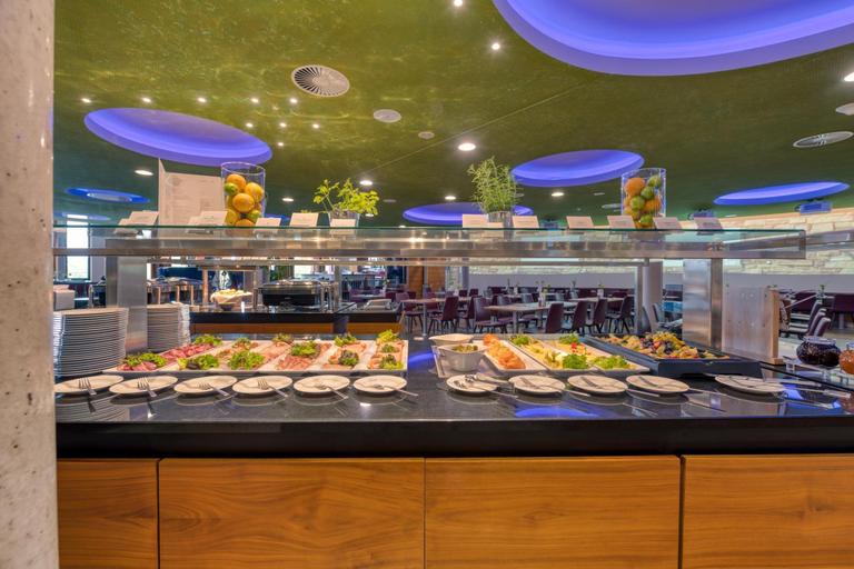 Food & Drinks 5, Hilton Garden Inn Stuttgart NeckarPark, Stuttgart