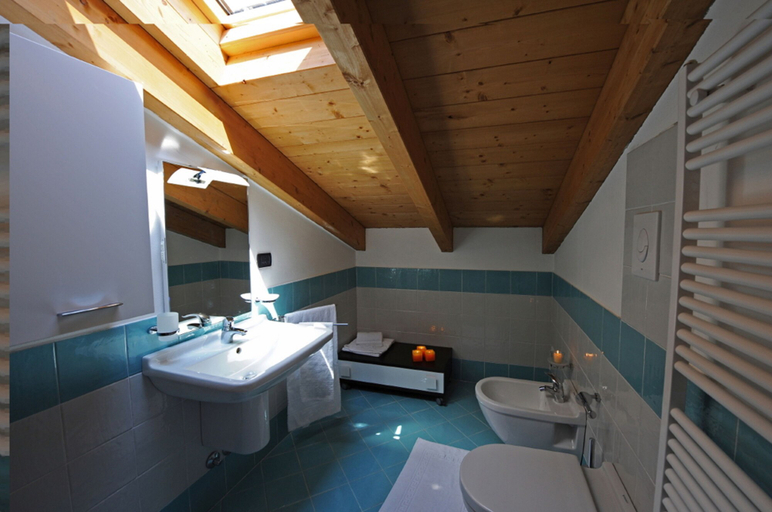 Others 5, Residence Eden Magnolia 19, Como