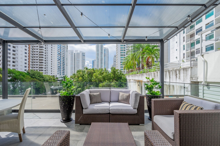 Room 2, w Radiant 1BR w Modern Balcony in San Francisco, Panamá