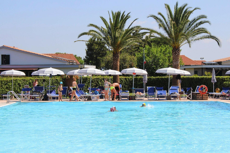 Others 3, Villa in Cecina Mare Near Sandy Beaches, Livorno