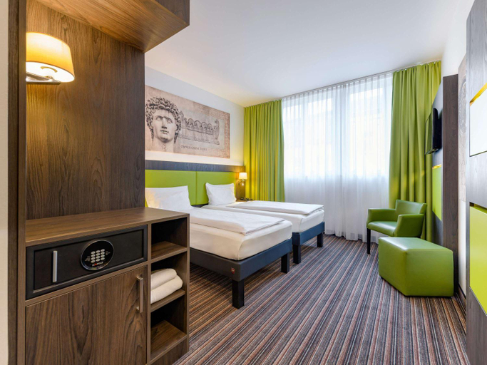 Bedroom 13