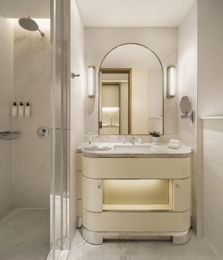 Bathroom 13
