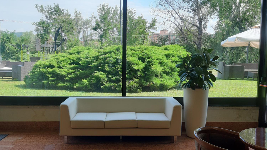 Public Area 3, Residence all'Adige, Verona