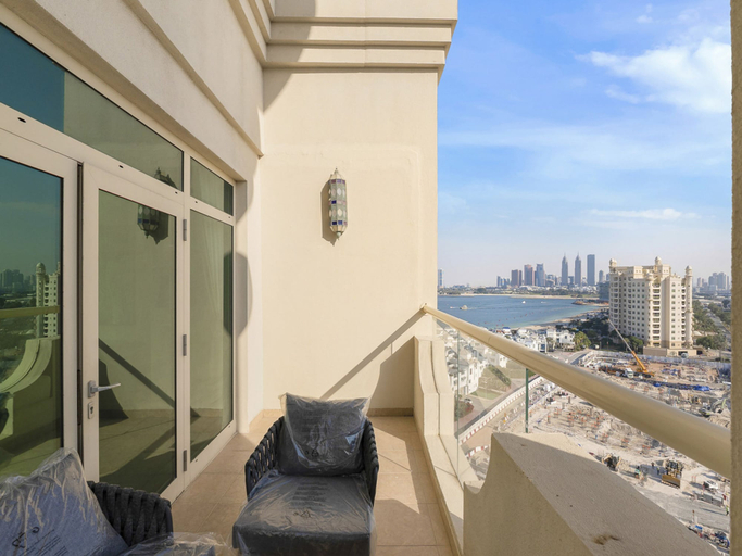 Room 5, Short-stay at Al Haseer - 4 Beds Palm Holiday Apt, Dubai