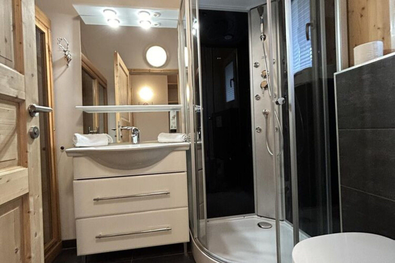 Bathroom 4, Spacious Apartment Near ski Area, Murau