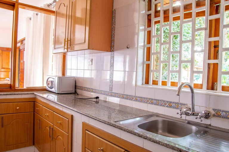 Private kitchen 5, Unique 2BR United Nation Bluezone Perimeter, Roysambu