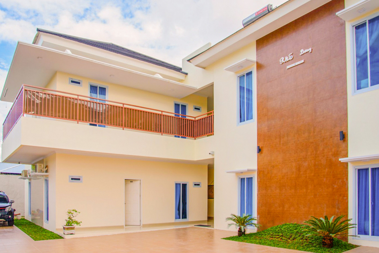 Exterior & Views 2, RedDoorz syariah near Universitas Islam Riau, Pekanbaru