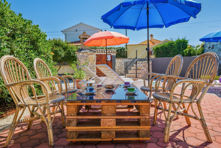 Dining 2, Nice Apartment With Pool, Višnjan