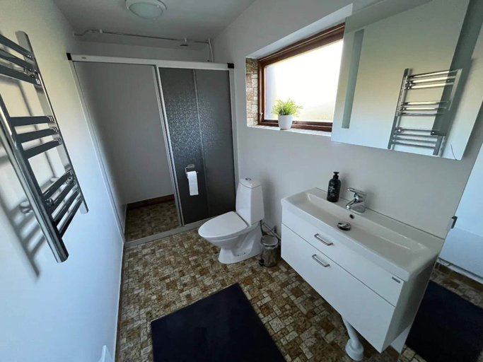 Bathroom 3, 5 Star Holiday Home in Mollosund, Orust