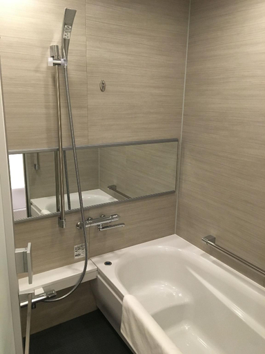 Bathroom 14