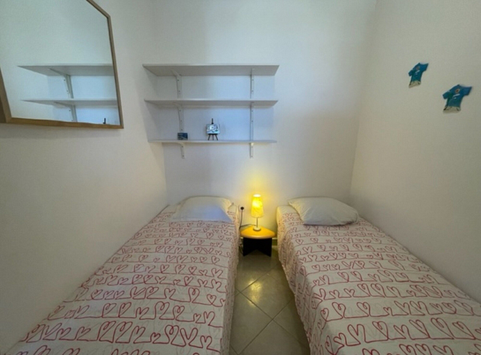 Room 5, Pleasant Apartment With Pool, Poreč