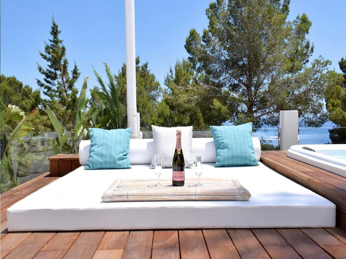 Exterior 2, Magnificent Villa With Heated Pool, Baleares