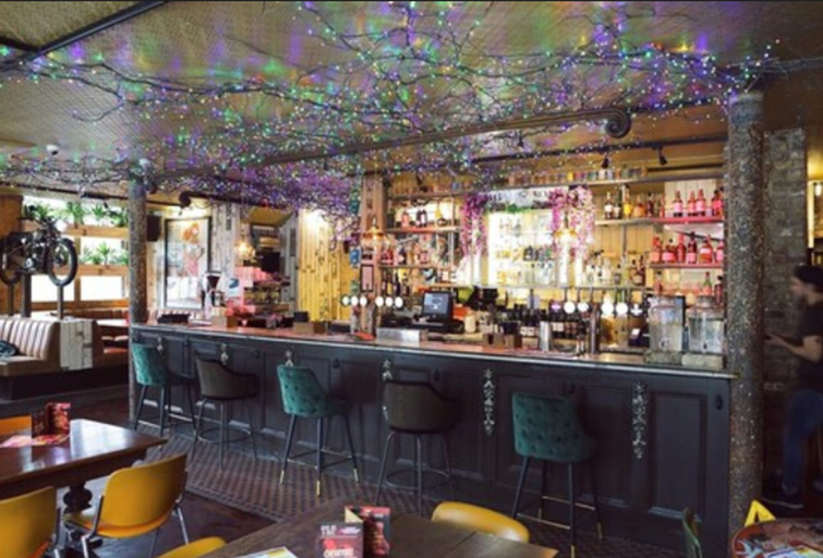 Food & Drinks, Cherry Bar Rooms, London