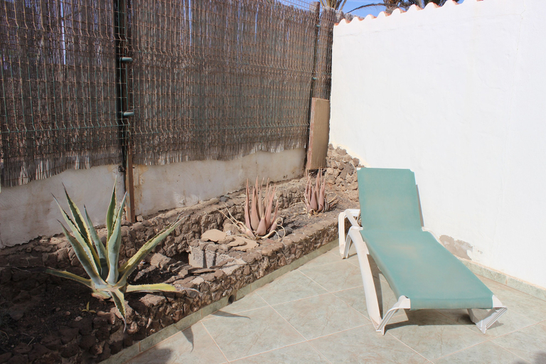 Balcony, Rustic 1-bed Bungalow in Parque Holandés, Las Palmas