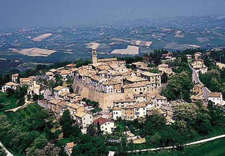 Exterior & Views 2, Apartment in Fratte Rosa with Apennine Views, Pesaro E Urbino