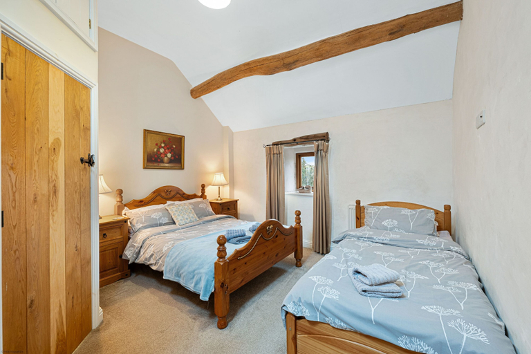 Room 4, Host Stay The Barn - Upper Farm, Derbyshire