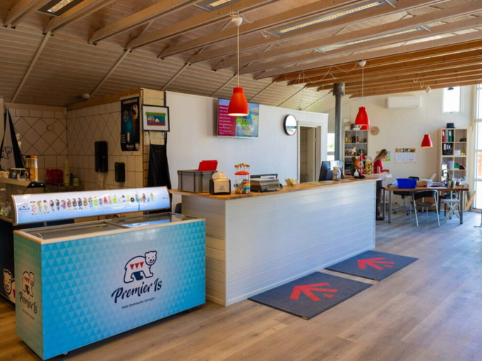 Lobby, 8 Person Holiday Park Home in Vipperod, Holbæk
