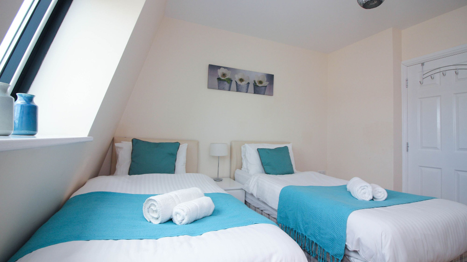 Room 3, Castle Point Apartments Southampton 19, Southampton