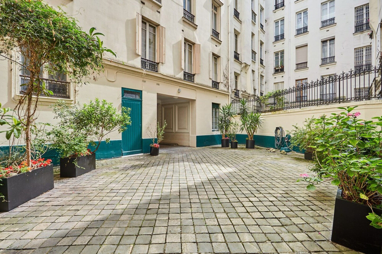 Property grounds, Magnificent Apartment Etoile, Paris
