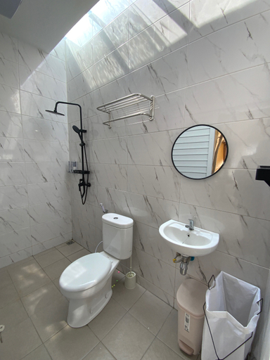 Bathroom 7