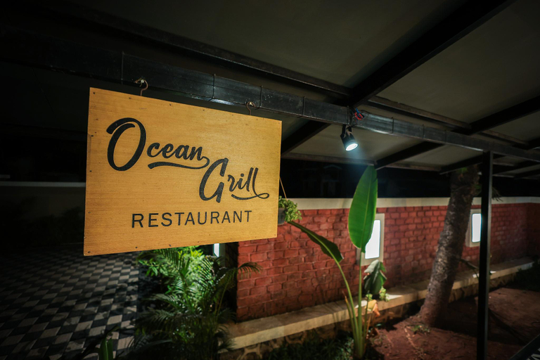 Food & Drinks