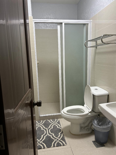 Bathroom 29