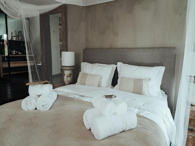 Room 4, Luxurious Villa With Bright Terrace, Baleares