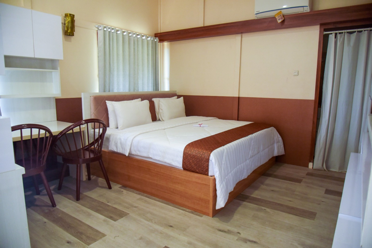 Bedroom 13