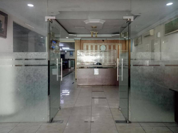 Public Area 5, RedDoorz near Balai Kota Makassar, Makassar