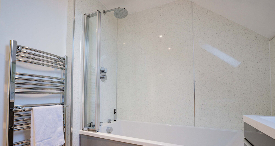 Room 3, Host Stay Chichester Close, Herefordshire