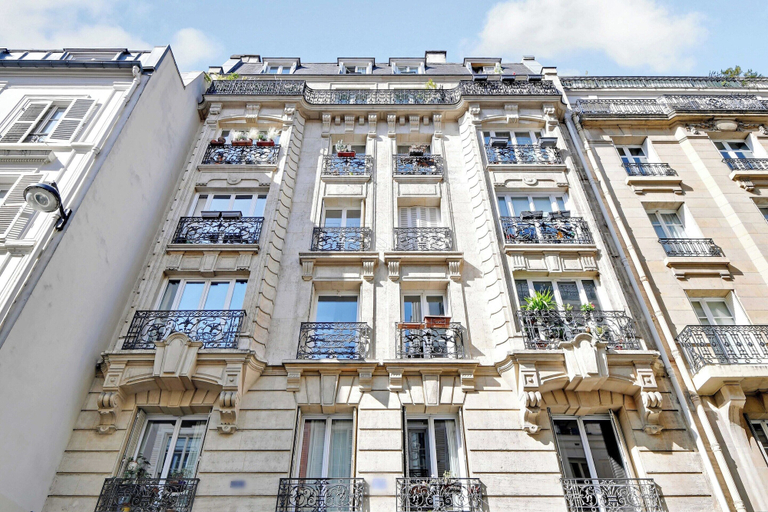 Exterior, Intimate Studio for 2 People - Batignolles, Paris