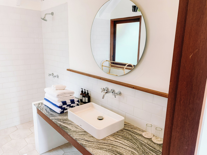Bathroom 4