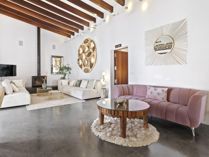 Living area 5, Rural Hideaway Villa in Stcarlos, Baleares
