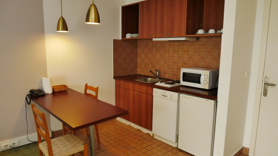 Others 5, Talen Otel, Tuzla