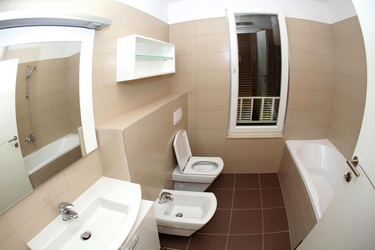 Bathroom, Apartments in Villas Punta Skala With Beachpool, Zadar