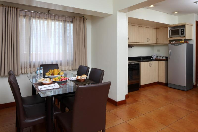 Dining Room 17
