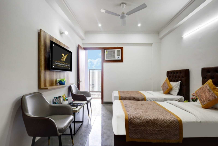 Bedroom 4, Hotel la Corporate Suite, Gautam Buddha Nagar
