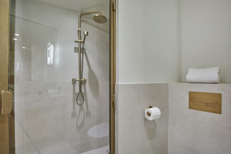 Others 2, Sublime new Apartment Louvre Palais Royal, Paris