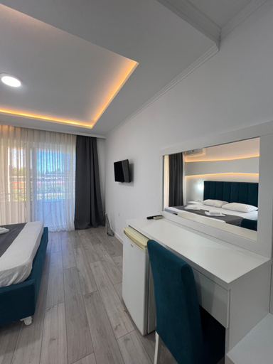 Others 4, Apartments Fati
