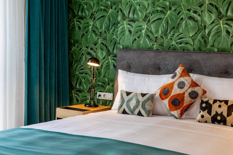 Others 3, Green Parrot Hotel, Fatih