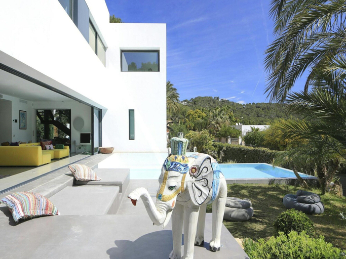 Exterior 4, Holiday Home With Manicured Gardens, Baleares
