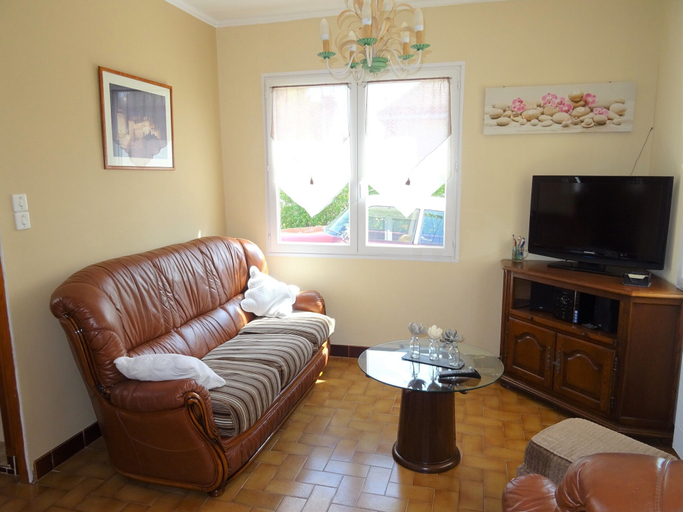 Living room 5, Holiday Home in Penestin Near Mine D'or Beach, Morbihan