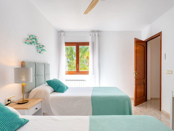 Room 4, Attractive Villa With Private Pool, Madrid