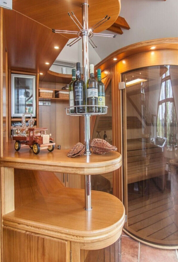 Spa treatment, Comfortable Villa With Facilities, Trutnov