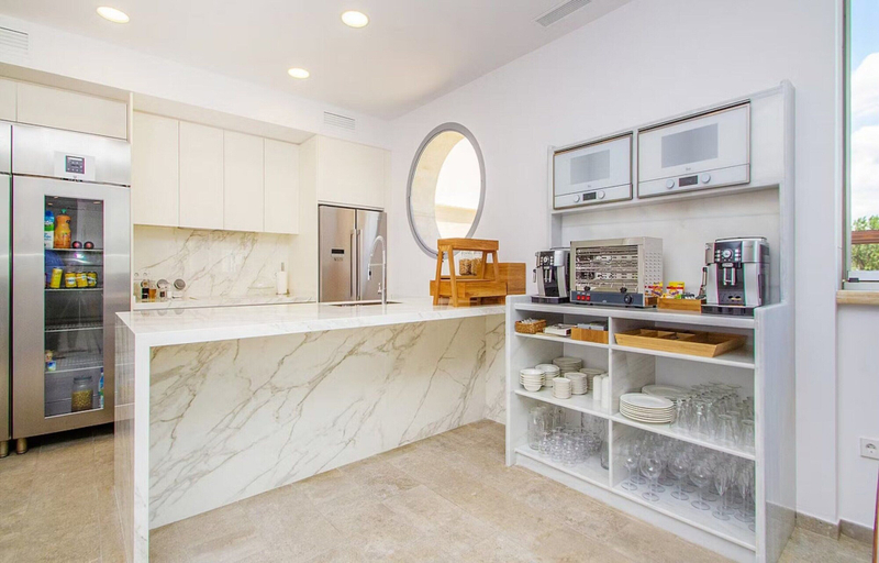 Private kitchen 5, Villa With Salt Water Pool, Baleares