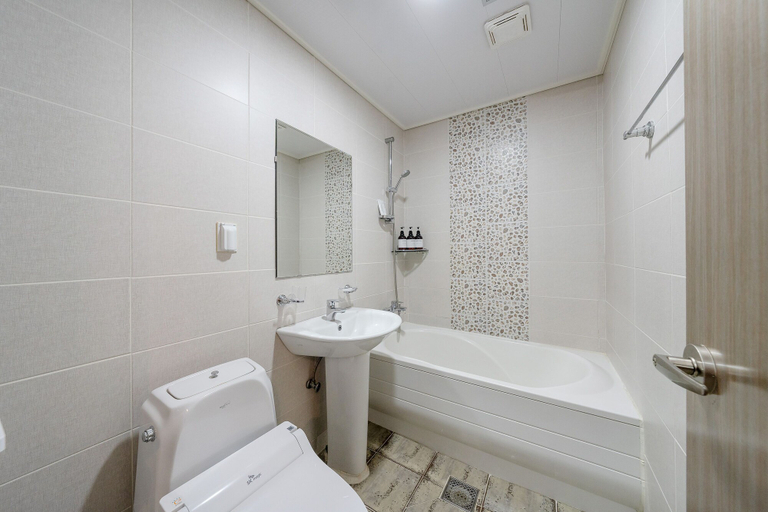 Bathroom 4, thestayhotel, Gapyeong