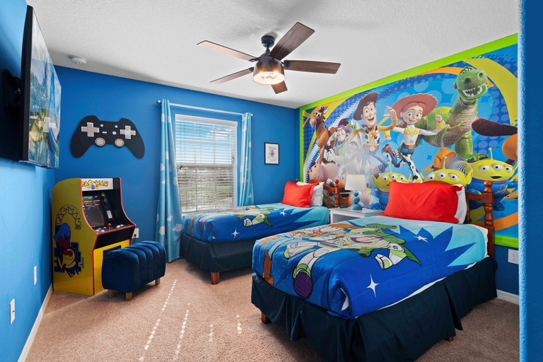 Room 5, Welcome to Your Luxury Moana Villa, Osceola