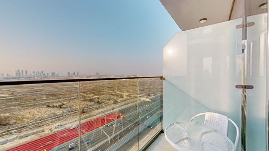 Room 5, JVC - Bloom Tower B 1808, Dubai
