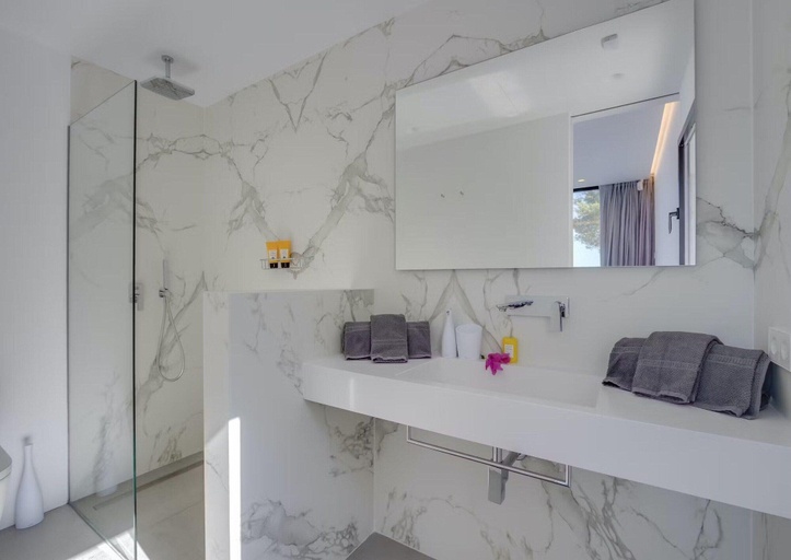 Bathroom 3, Sleek Villa With Nice Terrace, Baleares
