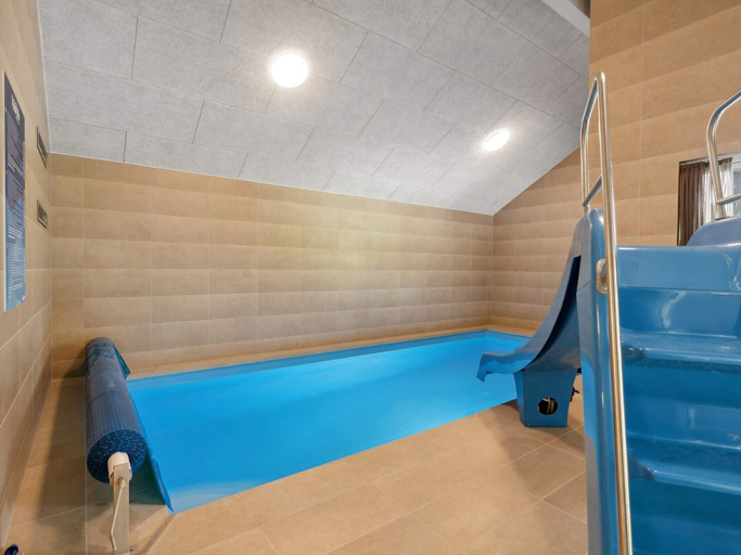 Pool 5, 5 Star Holiday Home in Otterup, Nordfyns